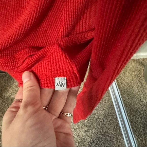 Eddie Bauer Red Thermal Turtleneck - Picture 3 of 7